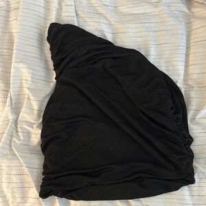 One shoulder top